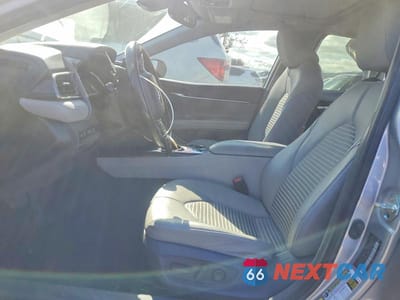 Zdjęcie 7 z 12 samochodu: 2020 TOYOTA CAMRY HYBRID SE VIN:4T1J31AK7LU533036 - miniatura