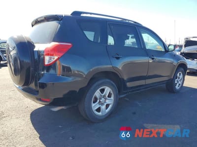 Trzecie zdjęcie samochodu z tyłu: 2006 TOYOTA RAV4 BASE VIN:JTMZD33V665003727 - miniatura
