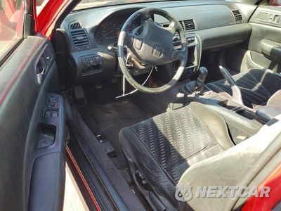 Zdjęcie 8 z 11 samochodu: 2001 HONDA PRELUDE VIN:JHMBB61401C007004 - miniatura