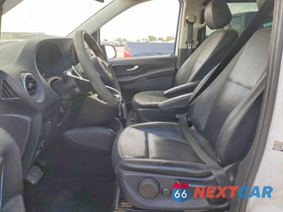 Zdjęcie 7 z 13 samochodu: 2016 MERCEDES BENZ METRIS VIN:WD4PG2EE4G3095963 - miniatura