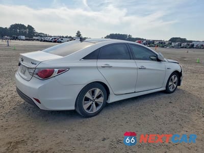 Trzecie zdjęcie samochodu z tyłu: 2012 HYUNDAI SONATA HYBRID BASE VIN:KMHEC4A44CA041022 - miniatura