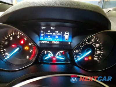 Zdjęcie 9 z 12 samochodu: 2018 FORD ESCAPE TITANIUM VIN:1FMCU9J99JUA79774 - miniatura