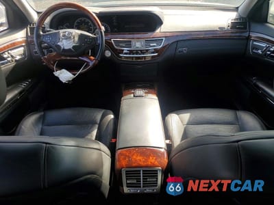 Zdjęcie 8 z 11 samochodu: 2011 MERCEDES-BENZ S 550 VIN:WDDNG7BB4BA369875 - miniatura