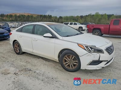 Czwarte zdjęcie samochodu z boku: 2017 HYUNDAI SONATA SE VIN:5NPE24AFXHH565932 - miniatura