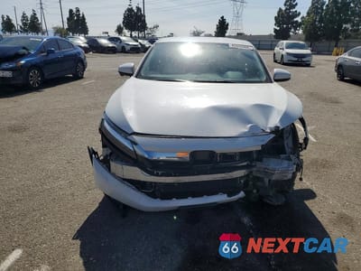 Piąte zdjęcie samochodu w środku: 2020 HONDA CLARITY TOURING VIN:JHMZC5F32LC000631 - miniatura