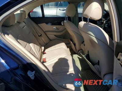 Zdjęcie 10 z 11 samochodu: 2015 MERCEDES-BENZ C 300 4MATIC VIN:55SWF4KB7FU029339 - miniatura