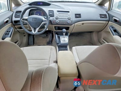Zdjęcie 8 z 11 samochodu: 2010 HONDA CIVIC GX VIN:19XFA4F5XAE000274 - miniatura