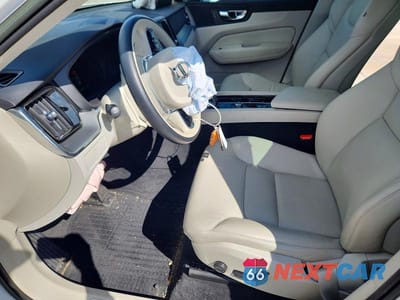 Zdjęcie 7 z 12 samochodu: 2023 VOLVO XC60 CORE VIN:YV4L12DK8P1260939 - miniatura
