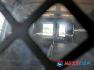 Zdjęcie 10 z 13 samochodu: 2006 CHEVROLET EXPRESS G2500 VIN:1GCGG25V661177956 - miniatura