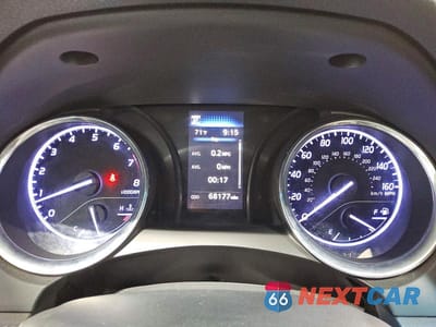 Zdjęcie 9 z 12 samochodu: 2019 TOYOTA CAMRY LE VIN:4T1B11HK5KU714103 - miniatura