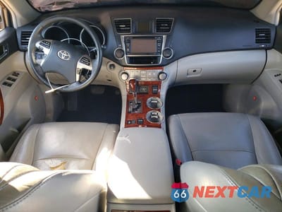 Zdjęcie 8 z 12 samochodu: 2013 TOYOTA HIGHLANDER LIMITED VIN:5TDDK3EH6DS175738 - miniatura