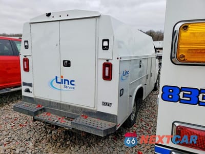 Trzecie zdjęcie samochodu z tyłu: 2021 CHEVROLET EXPRESS UTILITY / SERVICE TRUCK VIN:1GB0GRF73M1307851 - miniatura