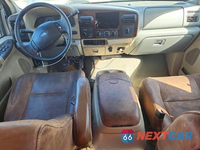 Zdjęcie 8 z 11 samochodu: 2004 FORD F250 SUPER DUTY VIN:1FTNW20P24EC31262 - miniatura