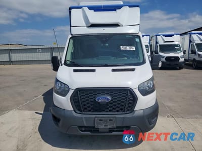 Piąte zdjęcie samochodu w środku: 2022 FORD TRANSIT T-350 VIN:1FDBW5Z81NKA01663 - miniatura