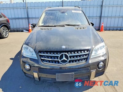 Piąte zdjęcie samochodu w środku: 2008 MERCEDES-BENZ ML 63 AMG VIN:4JGBB77E78A342673 - miniatura