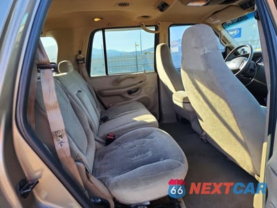 Zdjęcie 10 z 13 samochodu: 2002 FORD EXPEDITION XLT VIN:1FMPU16L62LA96188 - miniatura