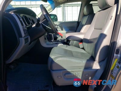 Zdjęcie 7 z 12 samochodu: 2012 TOYOTA SEQUOIA LIMITED VIN:5TDKY5G16CS043000 - miniatura