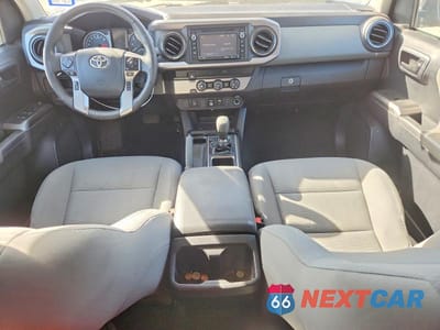 Zdjęcie 8 z 13 samochodu: 2019 TOYOTA TACOMA SR5 V6 VIN:5TFAZ5CNXKX073336 - miniatura