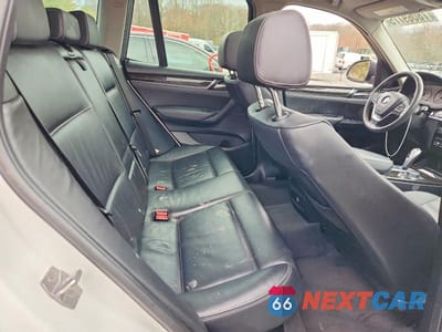 Zdjęcie 11 z 13 samochodu: 2017 BMW X3 SDRIVE28I VIN:5UXWZ7C54H0U47621 - miniatura