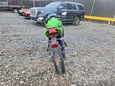 Czwarte zdjęcie samochodu z boku: 2024 KAWASAKI EX650 P VIN:ML5EXEP17RDAC5814 - miniatura