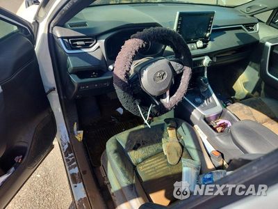 Zdjęcie 8 z 12 samochodu: 2022 TOYOTA RAV4 HYBRID XSE VIN:JTME6RFV7NJ023062 - miniatura