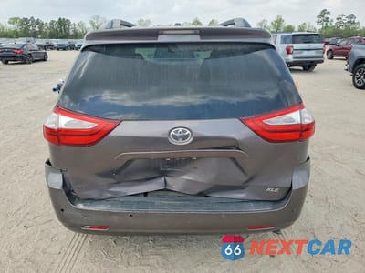 Zdjęcie 6 z 13 samochodu: 2016 TOYOTA SIENNA XLE PREMIUM 8-PASSENGER VIN:5TDYK3DC7GS698021 - miniatura