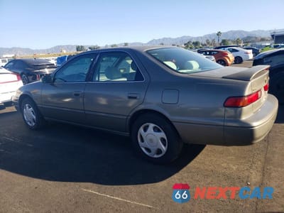 Drugie zdjęcie samochodu z przodu: 1997 TOYOTA CAMRY LE V6 VIN:JT2BF22K0V0039494 - miniatura
