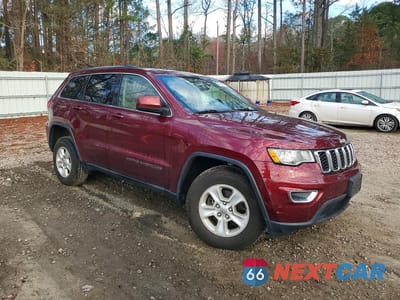 Czwarte zdjęcie samochodu z boku: 2017 JEEP GRAND CHEROKEE LAREDO VIN:1C4RJFAG1HC715401 - miniatura