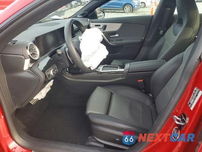 Zdjęcie 7 z 12 samochodu: 2025 MERCEDES-BENZ CLA AMG 35 4MATIC VIN:W1K5J5BBXSN525884 - miniatura