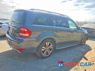 Trzecie zdjęcie samochodu z tyłu: 2011 MERCEDES-BENZ GL 450 4MATIC VIN:4JGBF7BEXBA666235 - miniatura