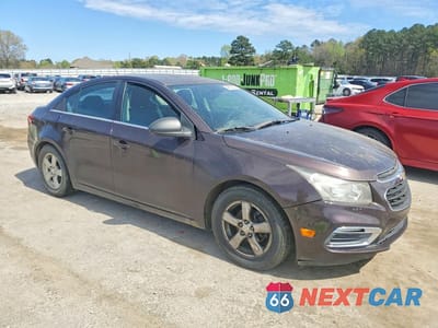 Czwarte zdjęcie samochodu z boku: 2015 CHEVROLET CRUZE LT VIN:1G1PC5SB9F7137898 - miniatura
