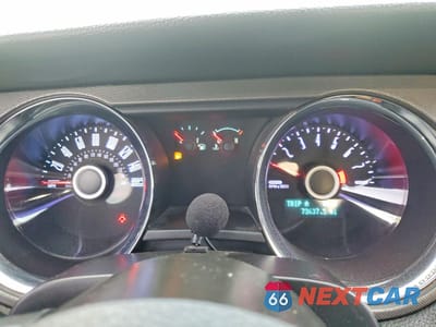 Zdjęcie 9 z 12 samochodu: 2014 FORD MUSTANG VIN:1ZVBP8AM1E5315367 - miniatura