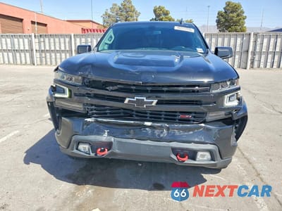 Piąte zdjęcie samochodu w środku: 2021 CHEVROLET SILVERADO K1500 LT TRAIL BOSS VIN:3GCPYFEL0MG450696 - miniatura