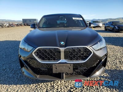 Piąte zdjęcie samochodu w środku: 2025 BMW X2 XDRIVE28I VIN:WBX63GM06S5163930 - miniatura