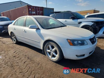 Czwarte zdjęcie samochodu z boku: 2006 HYUNDAI SONATA GL VIN:5NPET46F26H073995 - miniatura
