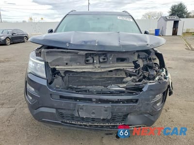 Piąte zdjęcie samochodu w środku: 2017 FORD EXPLORER SPORT VIN:1FM5K8GT9HGD04991 - miniatura