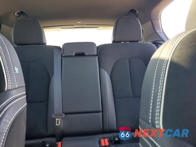 Zdjęcie 10 z 13 samochodu: 2022 VOLVO XC40 T5 R-DESIGN VIN:YV4162UM6N2719399 - miniatura