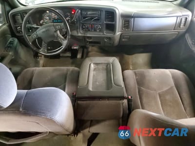 Zdjęcie 8 z 12 samochodu: 2006 GMC SIERRA K1500 HEAVY DUTY VIN:1GTGK13U76F187045 - miniatura