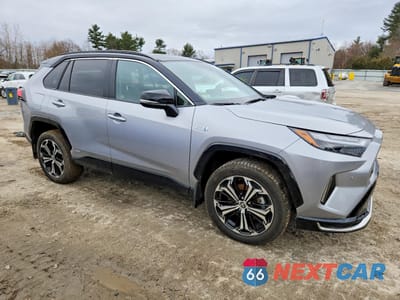 Czwarte zdjęcie samochodu z boku: 2024 TOYOTA RAV4 PRIME XSE VIN:JTMFB3FV1RD206765 - miniatura