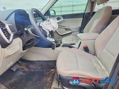 Zdjęcie 7 z 12 samochodu: 2022 KIA SOUL LX VIN:KNDJ23AU6N7823967 - miniatura