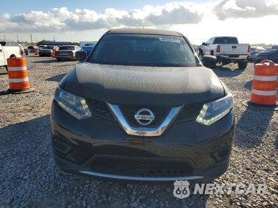 Piąte zdjęcie samochodu w środku: 2016 NISSAN ROGUE S VIN:JN8AT2MT1GW011208 - miniatura