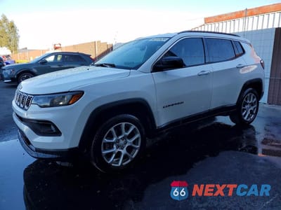2024 JEEP COMPASS LATITUDE LUX 3C4NJDFNXRT132602 - główne zdjęcie licytacji z USA - miniatura
