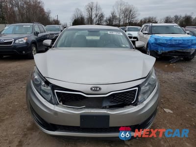 Piąte zdjęcie samochodu w środku: 2011 KIA OPTIMA EX TURBO VIN:KNAGN4A64B5086846 - miniatura