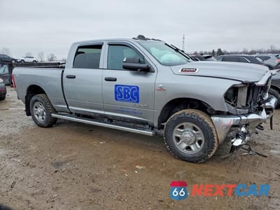 Czwarte zdjęcie samochodu z boku: 2019 RAM 2500 TRADESMAN VIN:3C6UR5CL3KG570381 - miniatura