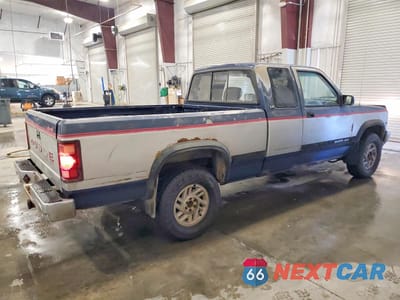Trzecie zdjęcie samochodu z tyłu: 1992 DODGE DAKOTA VIN:1B7GG23Y8NS546614 - miniatura