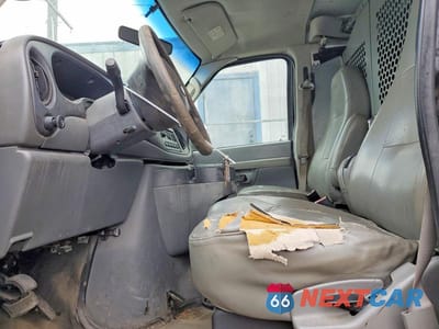 Zdjęcie 7 z 12 samochodu: 2008 FORD E150 DELIVERY VAN VIN:1FTNE14W68DA51390 - miniatura