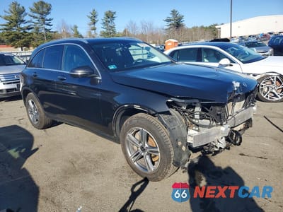 Czwarte zdjęcie samochodu z boku: 2021 MERCEDES-BENZ GLC 300 4MATIC VIN:W1N0G8EB7MF887791 - miniatura