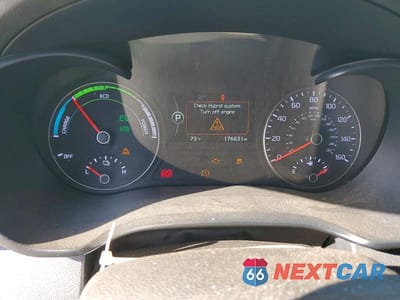 Zdjęcie 9 z 11 samochodu: 2017 KIA OPTIMA HYBRID PREMIUM VIN:KNAGT4LC3H5005482 - miniatura