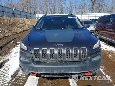 Piąte zdjęcie samochodu w środku: 2017 JEEP CHEROKEE TRAILHAWK VIN:1C4PJMBS7HW600024 - miniatura