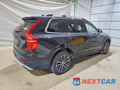 Trzecie zdjęcie samochodu z tyłu: 2016 VOLVO XC90 T5 VIN:YV4102XK3G1080077 - miniatura